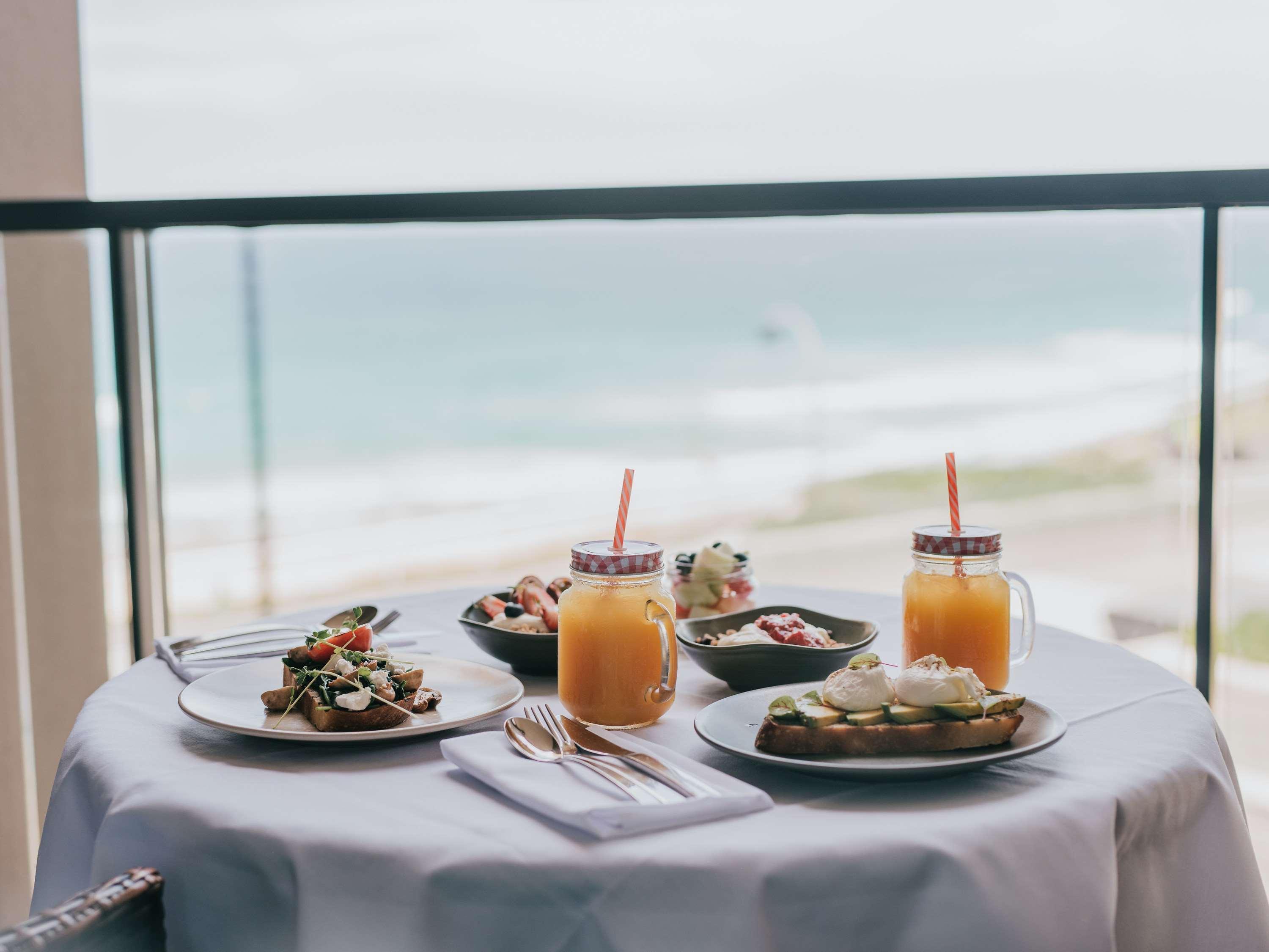 Novotel Newcastle Beach Exterior photo